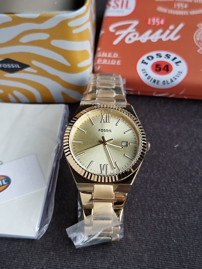 Fossil Women's Scarlette Quartz Stainless Steel Three-Hand Watch, Color: Gold (Model: ES5299) Main Image