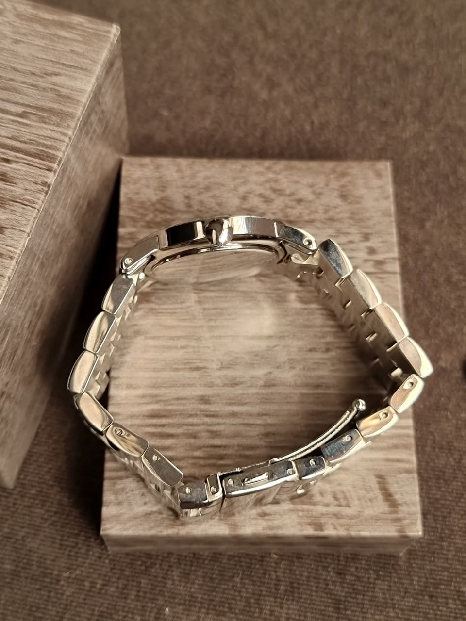 Marc by Marc Jacobs Women's MBM3054 Silver Stainless-Steel Quartz Watch