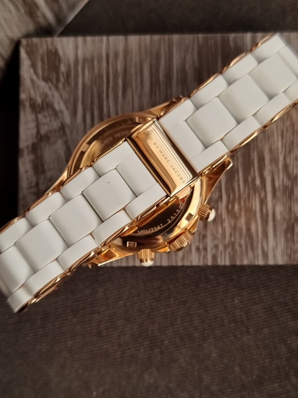 Marc by Marc Jacobs Women’s Quartz Silicone Stainless Steel Chain White Dial 40mm Watch MBM2547