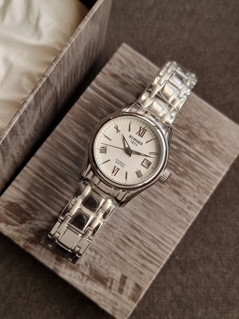 Binger white dial Silver Chain 29mm dial Size Ladies Watch