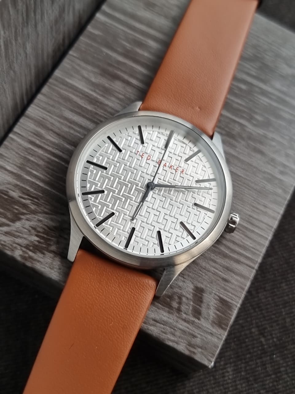 Ted baker Gents Watch Silver Dial Silver Casing 38mm Dial Quartz Watch