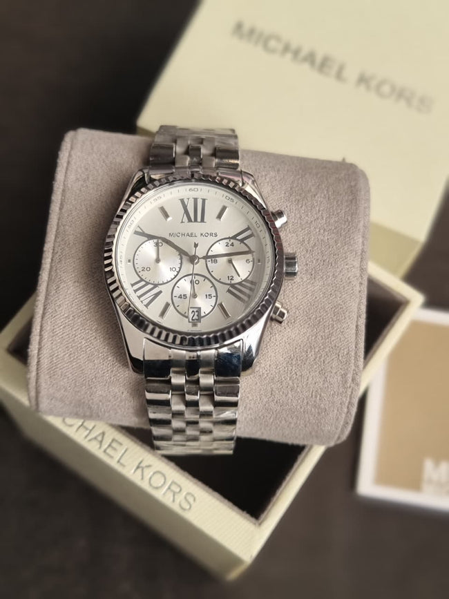 Michael Kors Unisex Quartz Stainless Steel Silver Dial 38mm Watch MK5555 Main Image