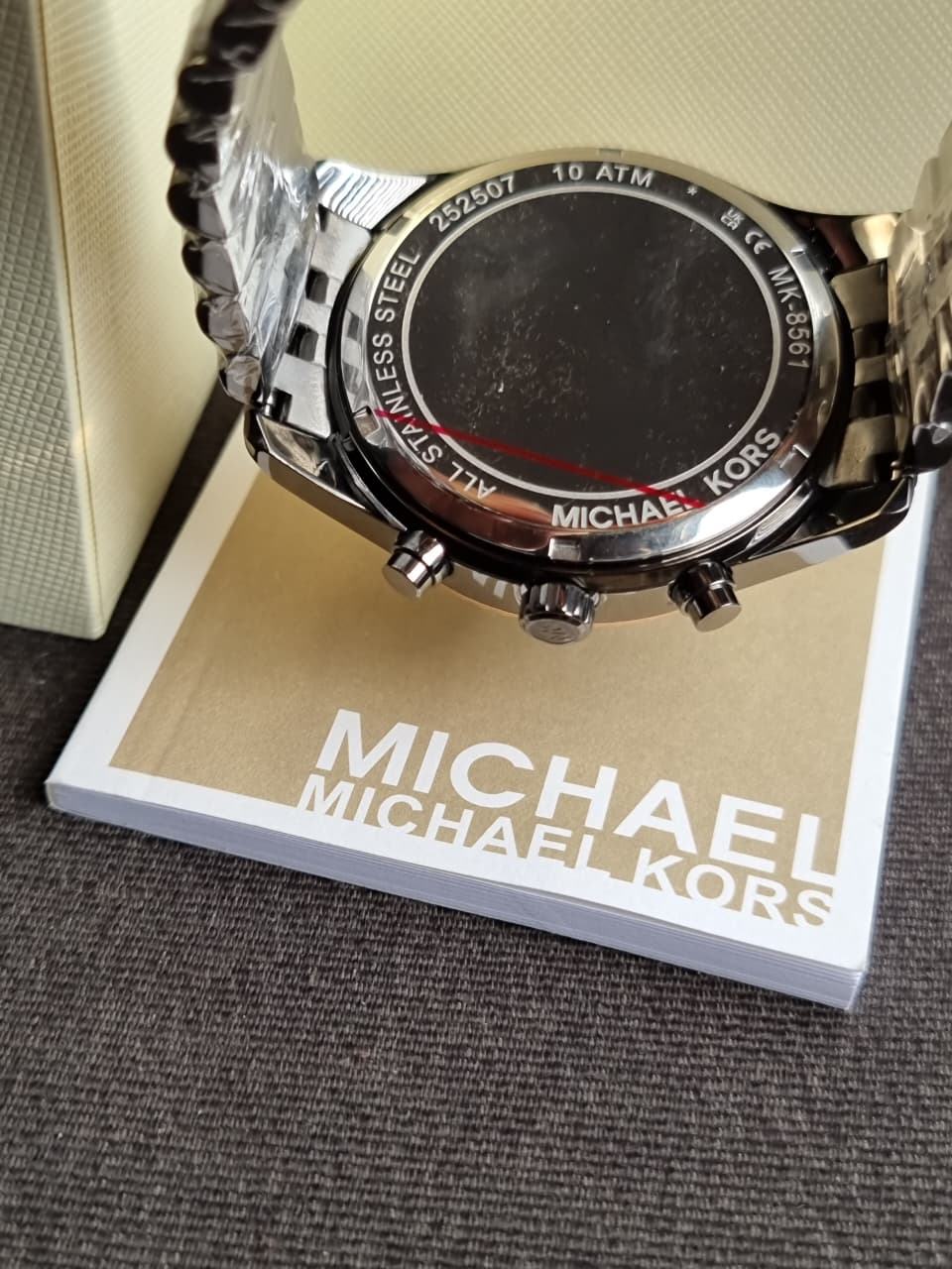 MICHAEL KORS Lexington Chronograph Grey Dial Men’s Watch MK8561 (WITHOUT TAG)