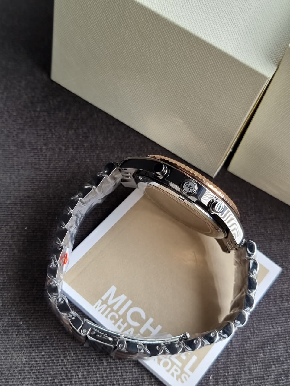 MICHAEL KORS Lexington Chronograph Grey Dial Men’s Watch MK8561 (WITHOUT TAG)