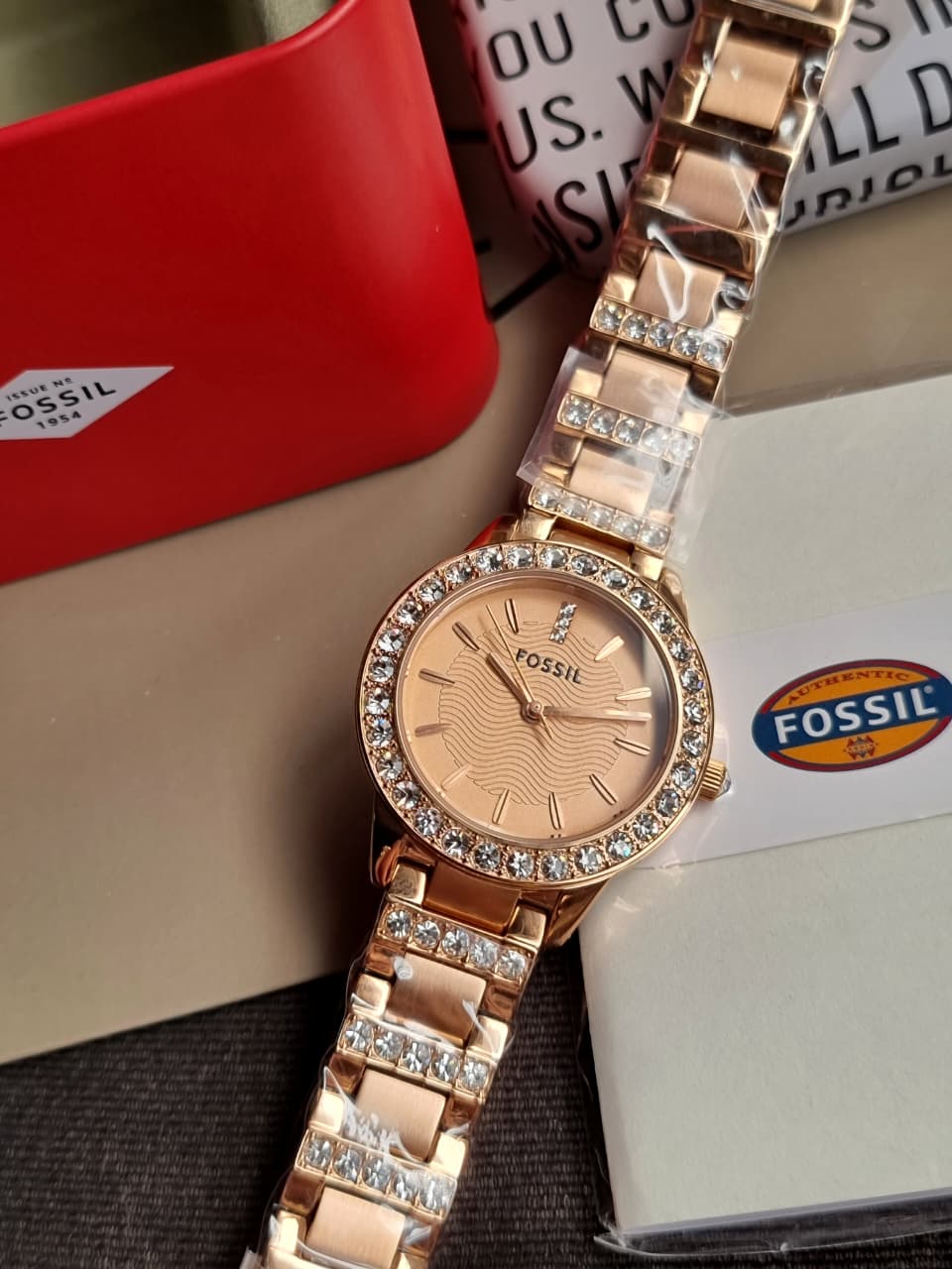 Fossil Women’s Quartz Stainless Steel Rose Gold Dial 34mm Watch ES3020 (Without Tag)