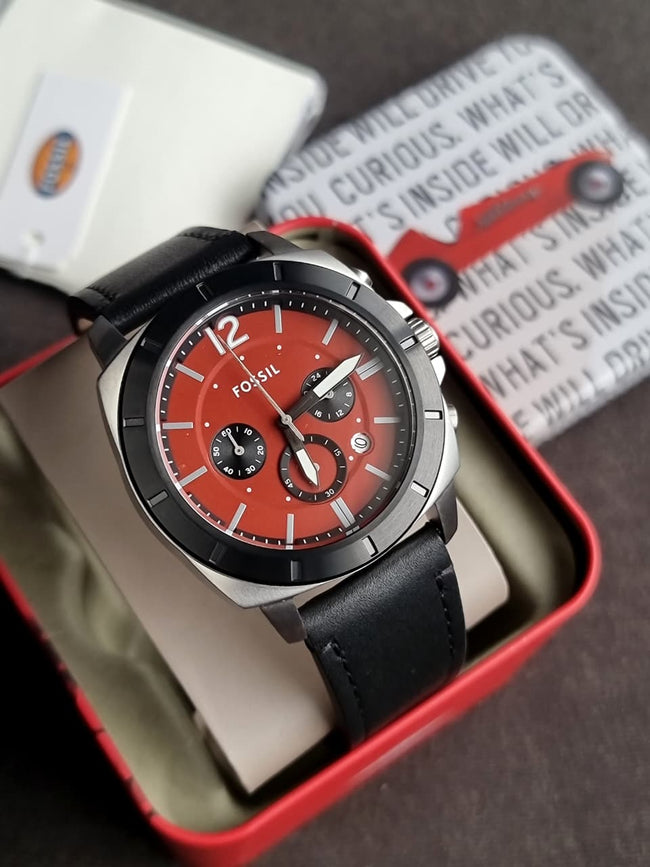 Fossil Men’s Chronograph Quartz Black Leather Strap Red Dial 45mm Watch BQ2897 (Without Tag) Hover Image