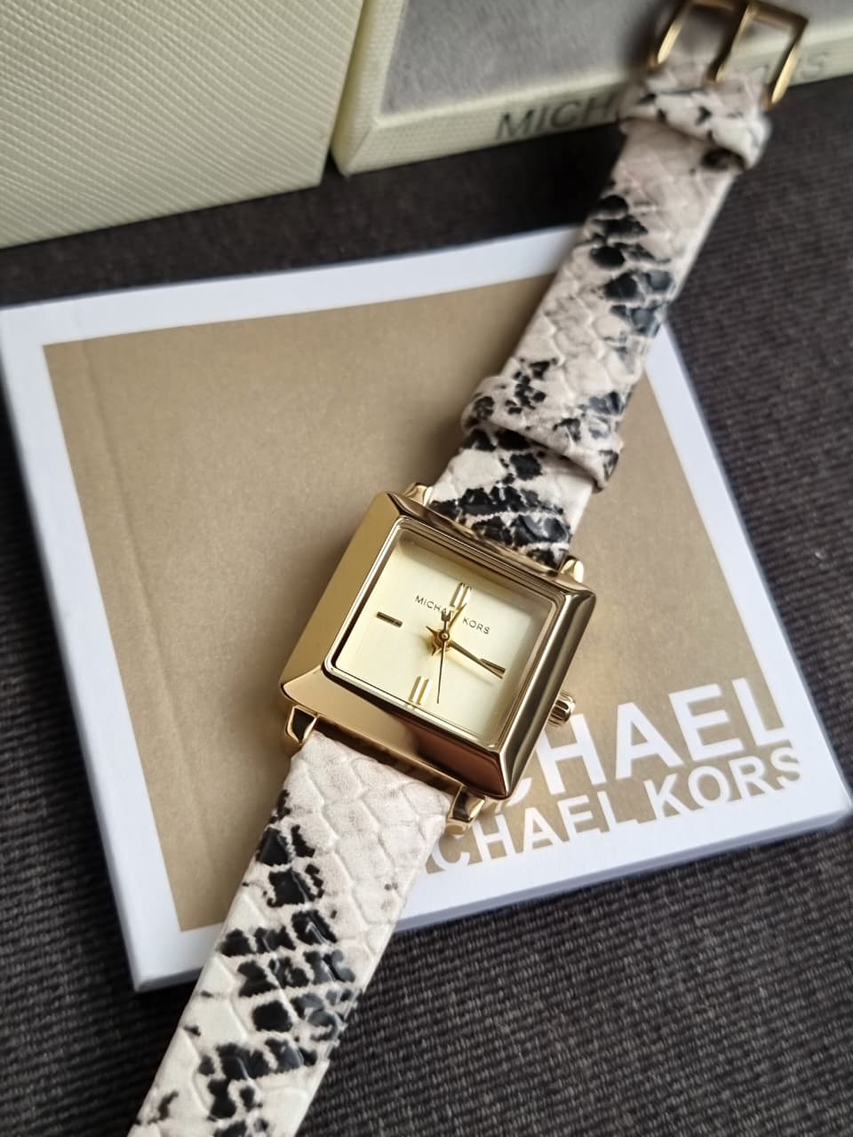 MIchael Kors Ladies Wtach Square Dial MKO1194 (WITHOUT TAG)