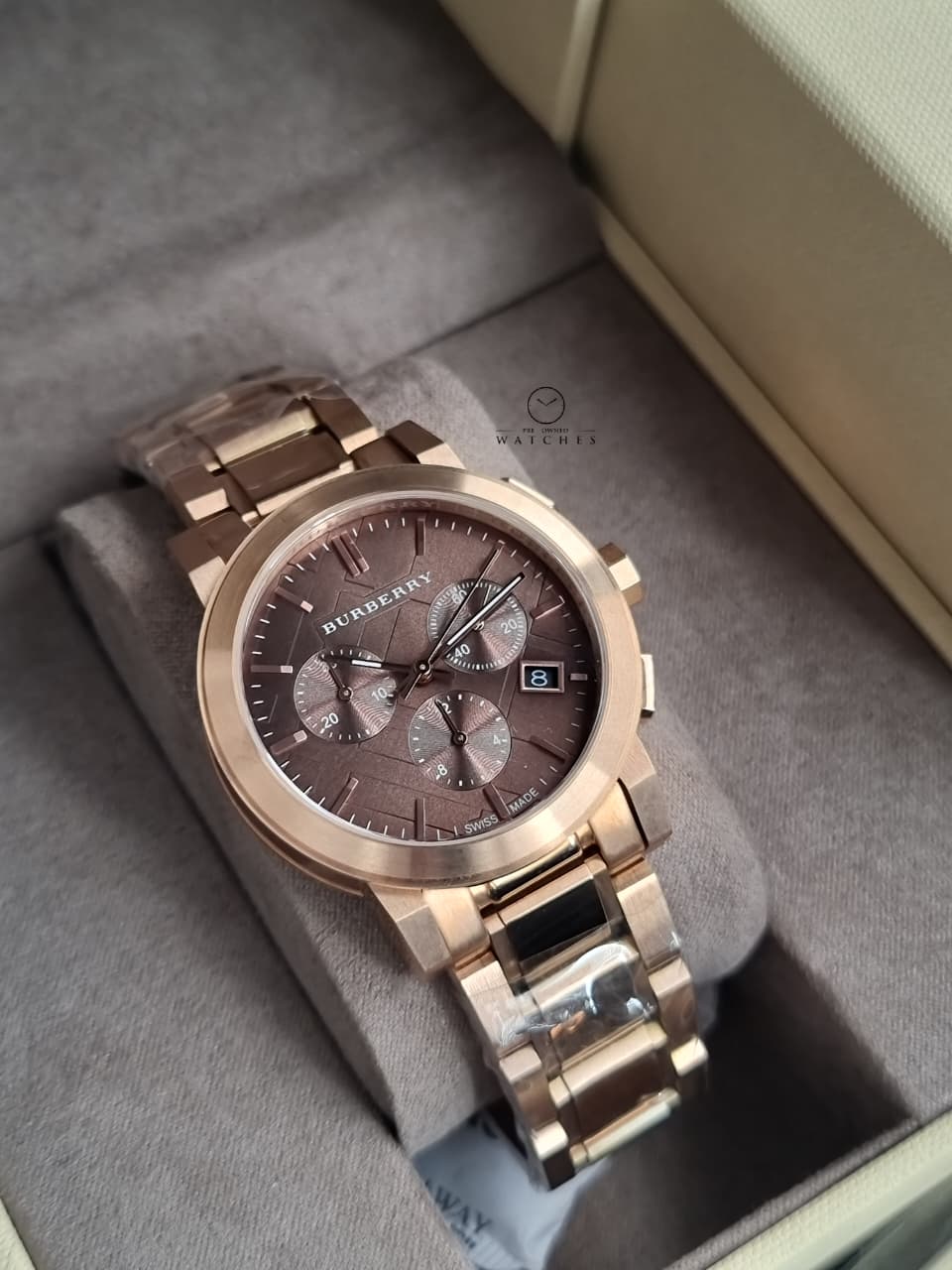 Swiss Rose Gold Date Dial 38mm Unisex Chronograph Wrist Watch The City BU9754