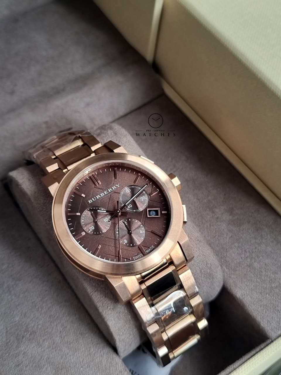 Swiss Rose Gold Date Dial 38mm Unisex Chronograph Wrist Watch The City BU9754