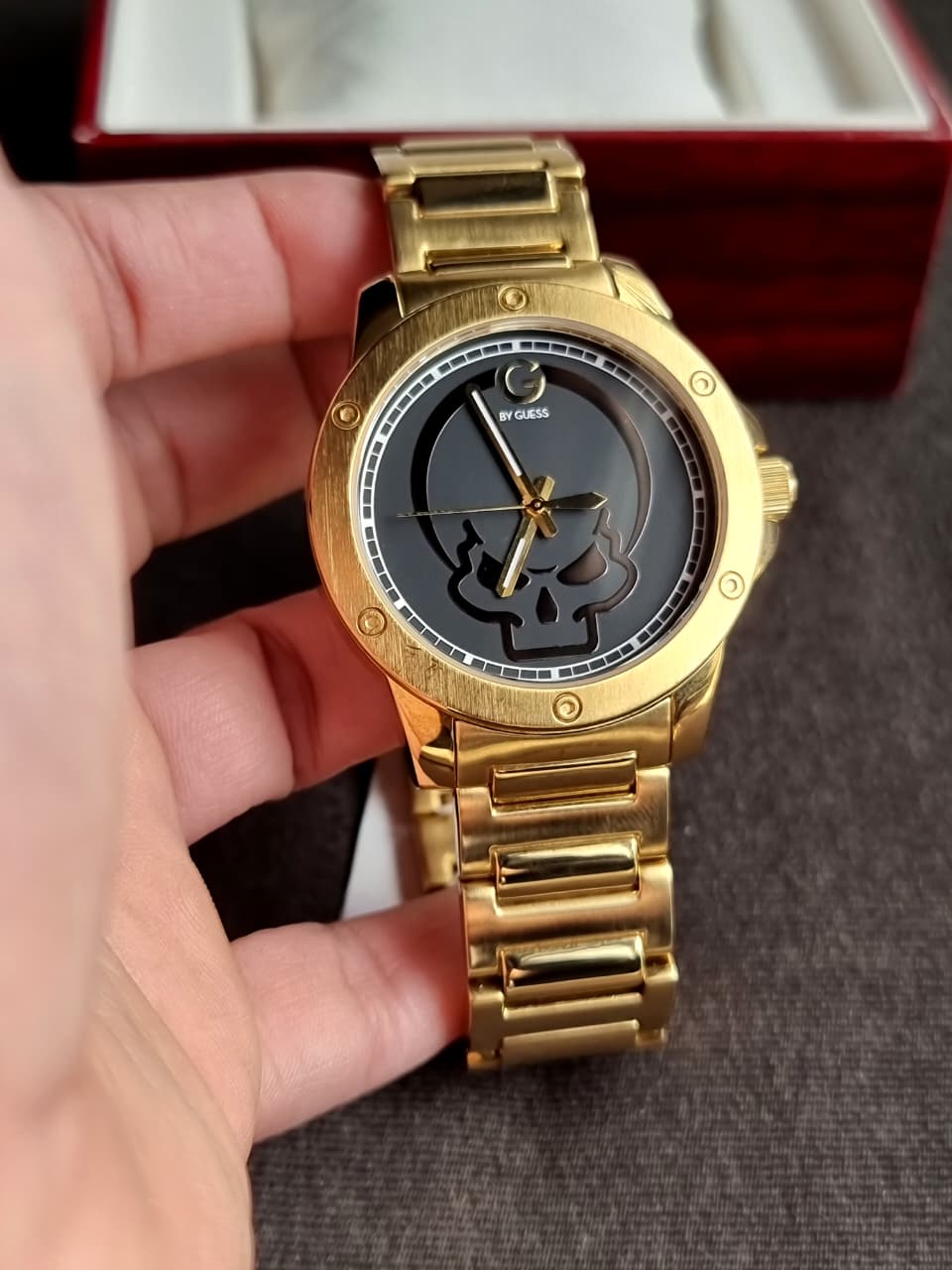G By Guess  Gents Watch Golden Casing Quartz Watch (8/10 Condition )