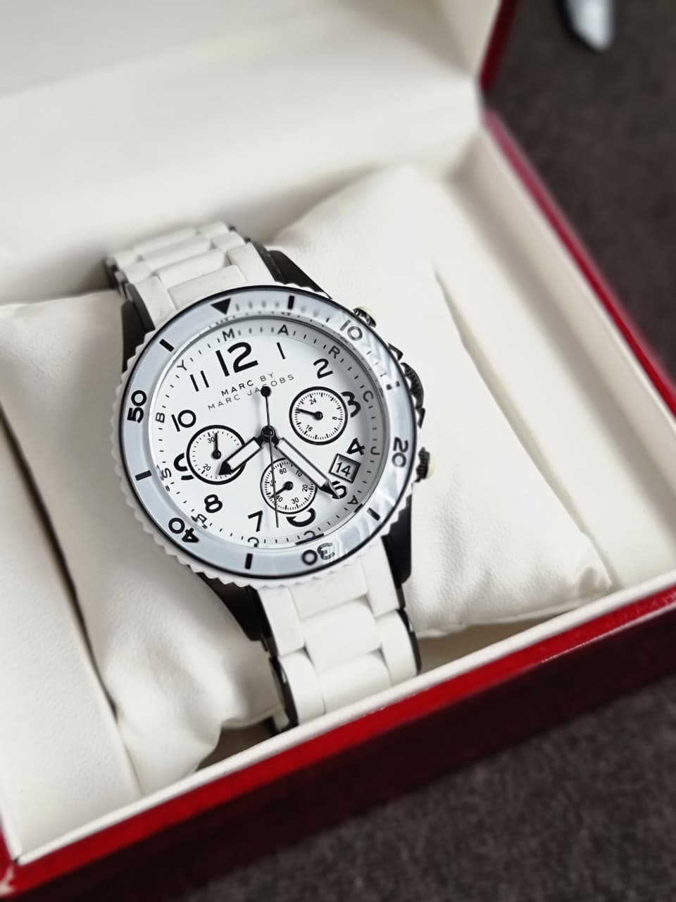 Marc by Marc Jacobs Women’s Quartz Silicone Stainless Steel Chain White Dial 40mm Watch MBM2574