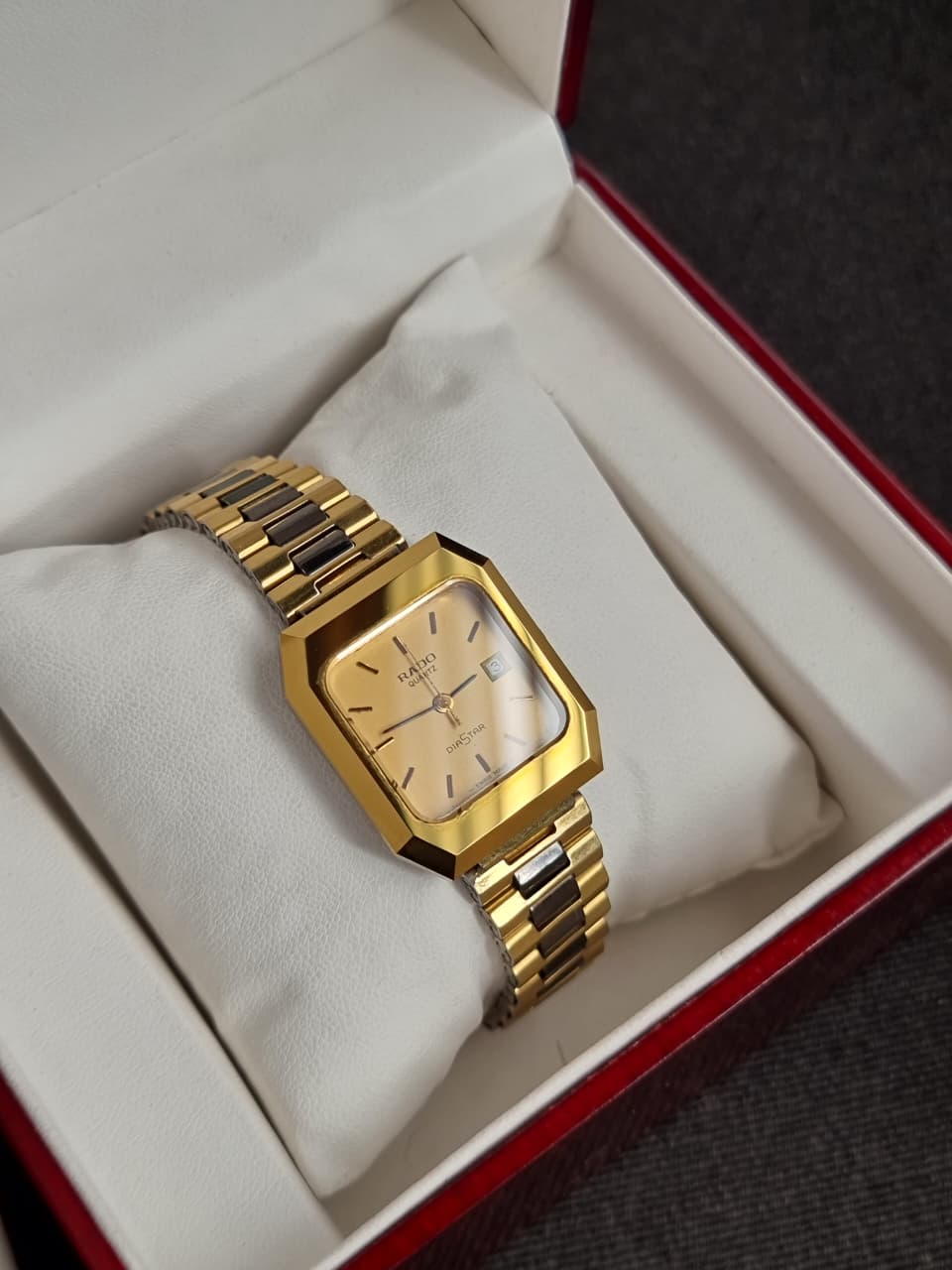 Rado Diastar Vinatge Ladies Watch 24mm Dial Quartz Watch