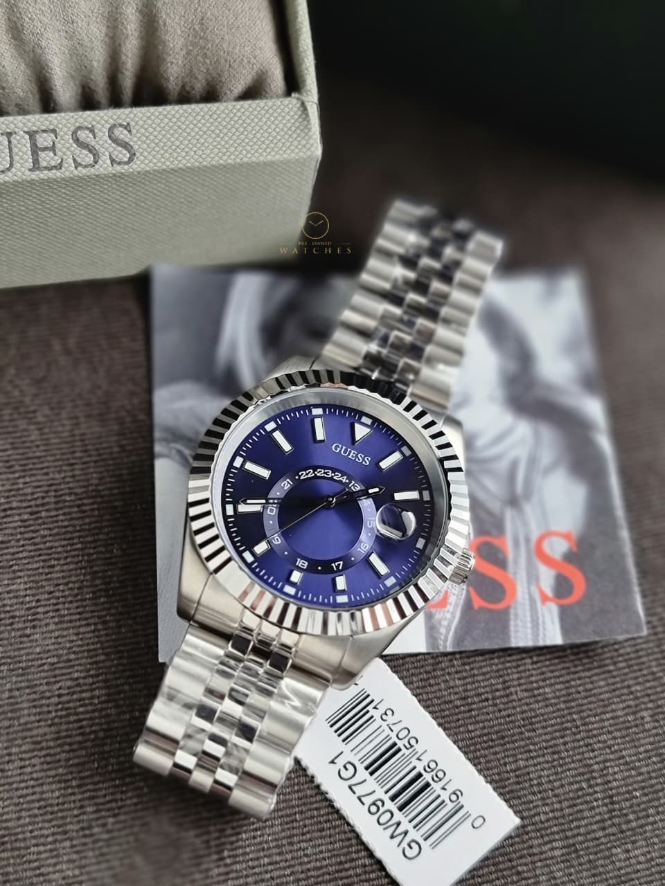 GUESS Blue Round Dial Analog Men's Watch - GW0977G1