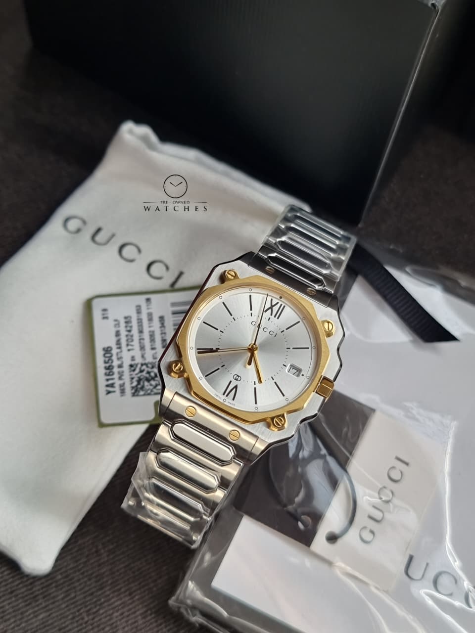 Gucci G-Flat Quartz Stainless Steel 30mm Silver Dial Women's Watch YA166506