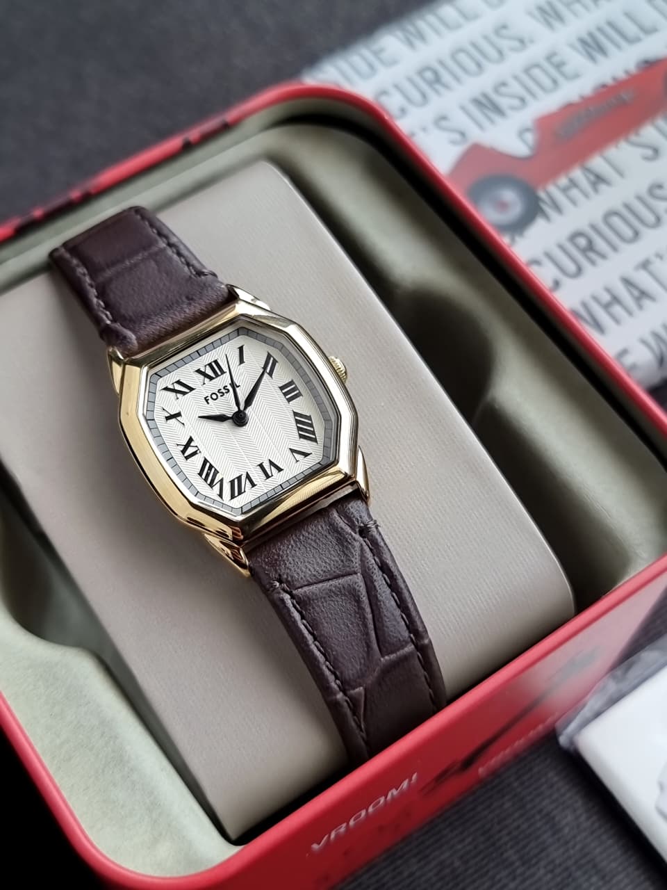 FOSSIL Harlow Quartz Cream Dial Ladies Watch Item No. ES5426