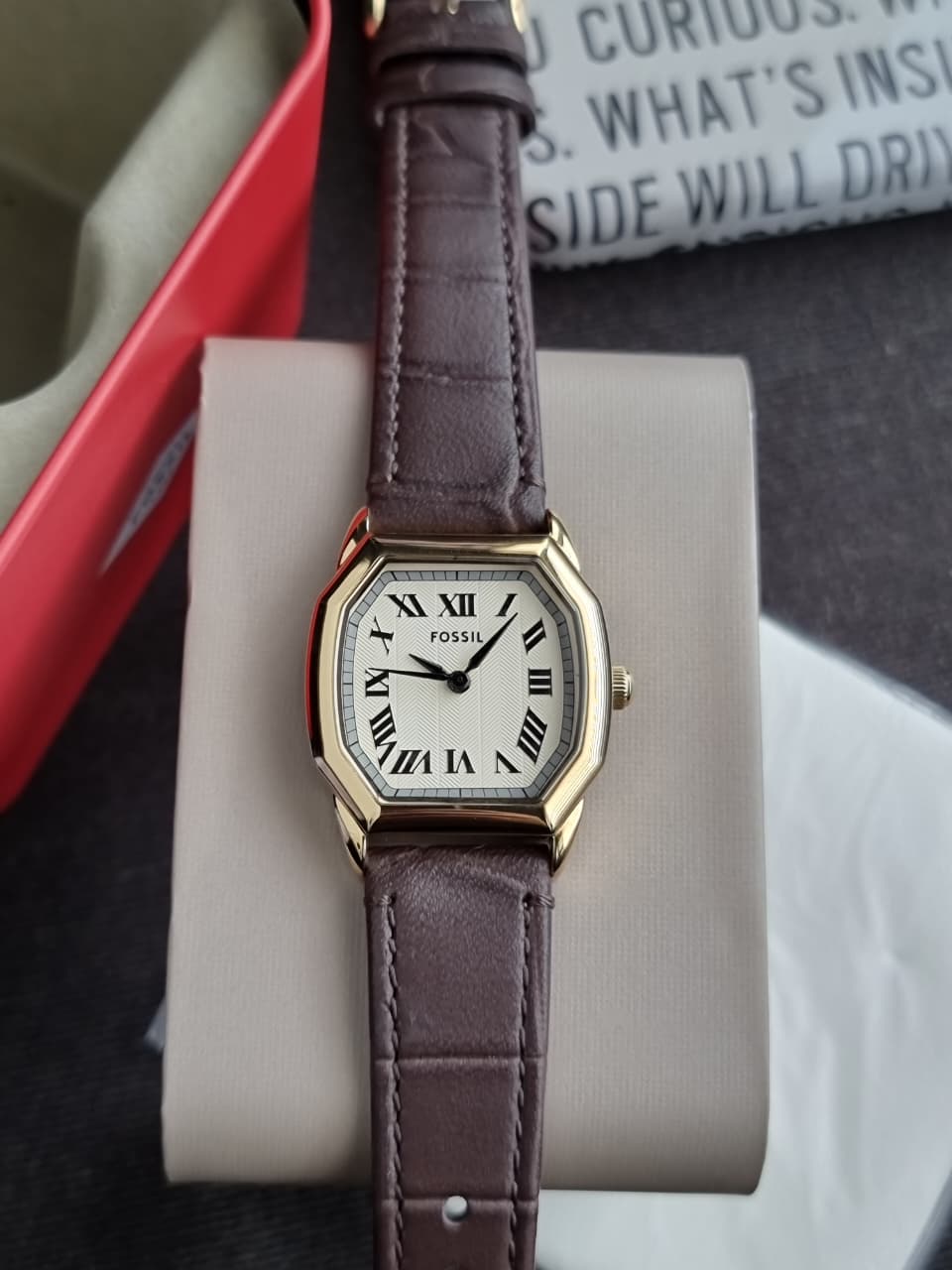 FOSSIL Harlow Quartz Cream Dial Ladies Watch Item No. ES5426