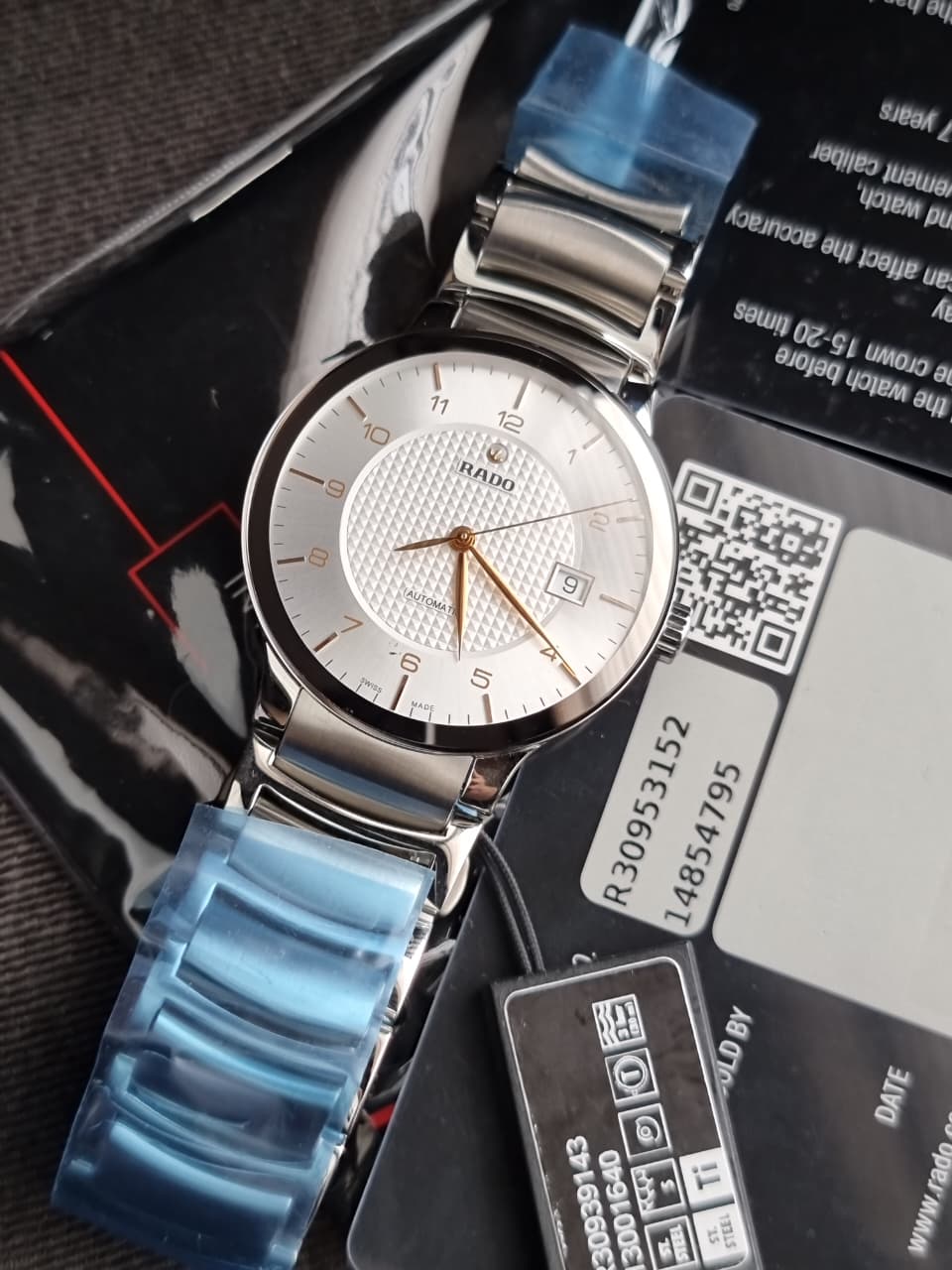 RADO Centrix L Silver Dial Automatic Men's Watch Item No. R30939143