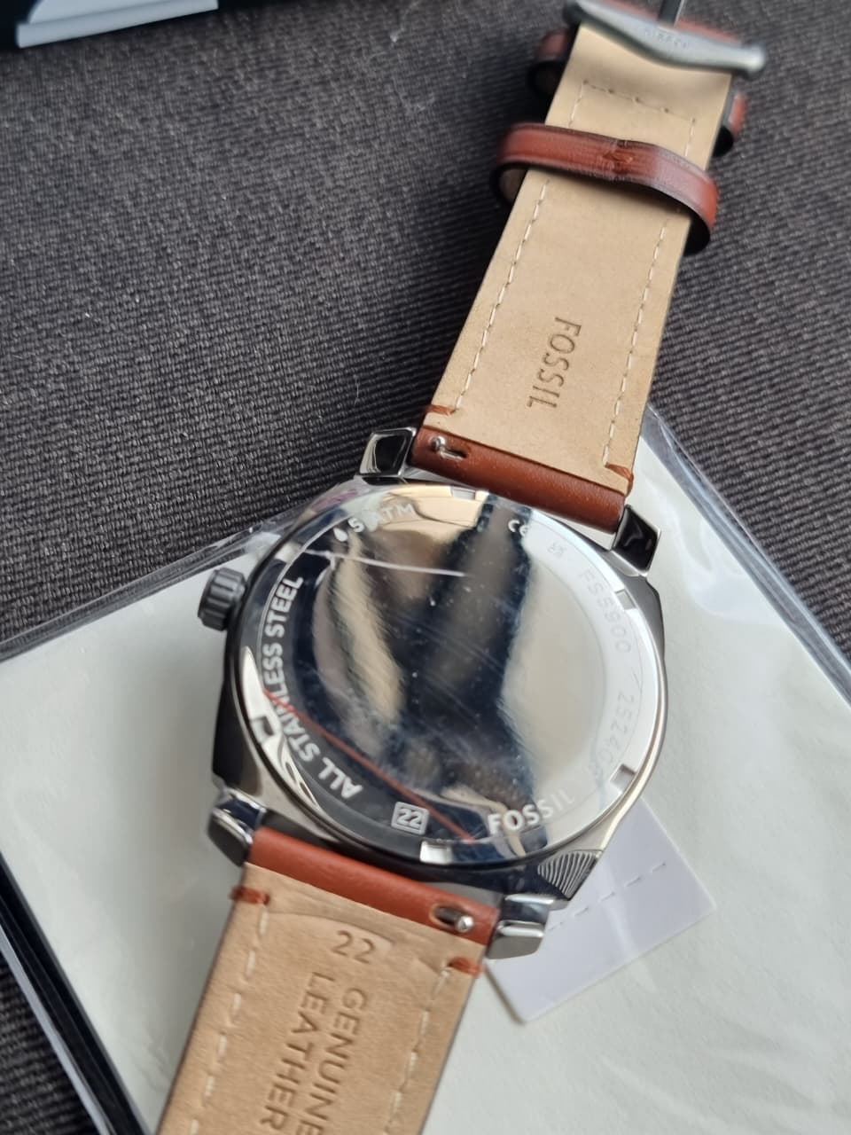 Machine Three-Hand Date Brown Leather Watch FS5900
