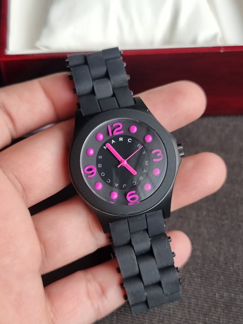 Marc Jacobs Pelly Black Dial Black Silicone Strap Watch For Women - MBM2529