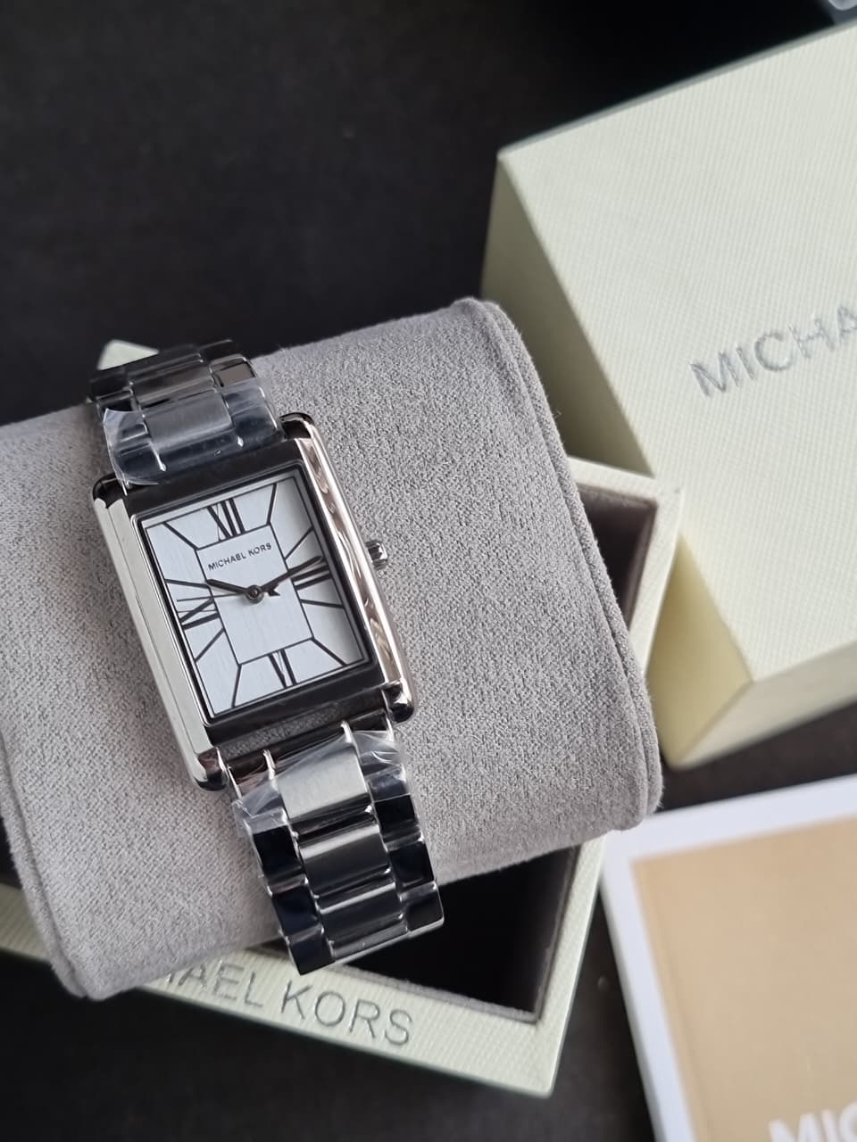 Michael Kors Essex Silver Quartz Stainless Steel Watch MK4906