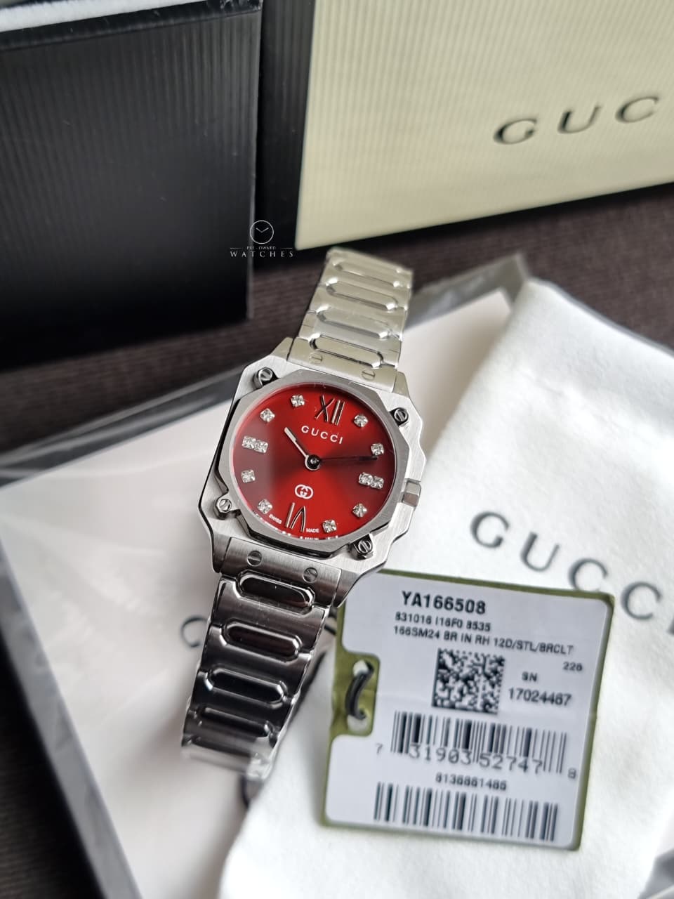 Gucci Women's YA166508 G-Flat 24mm Quartz