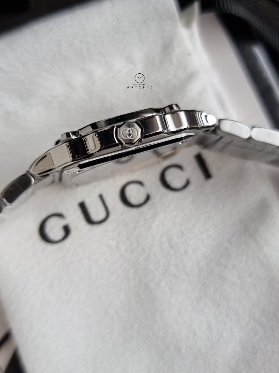 Gucci Women's YA166508 G-Flat 24mm Quartz