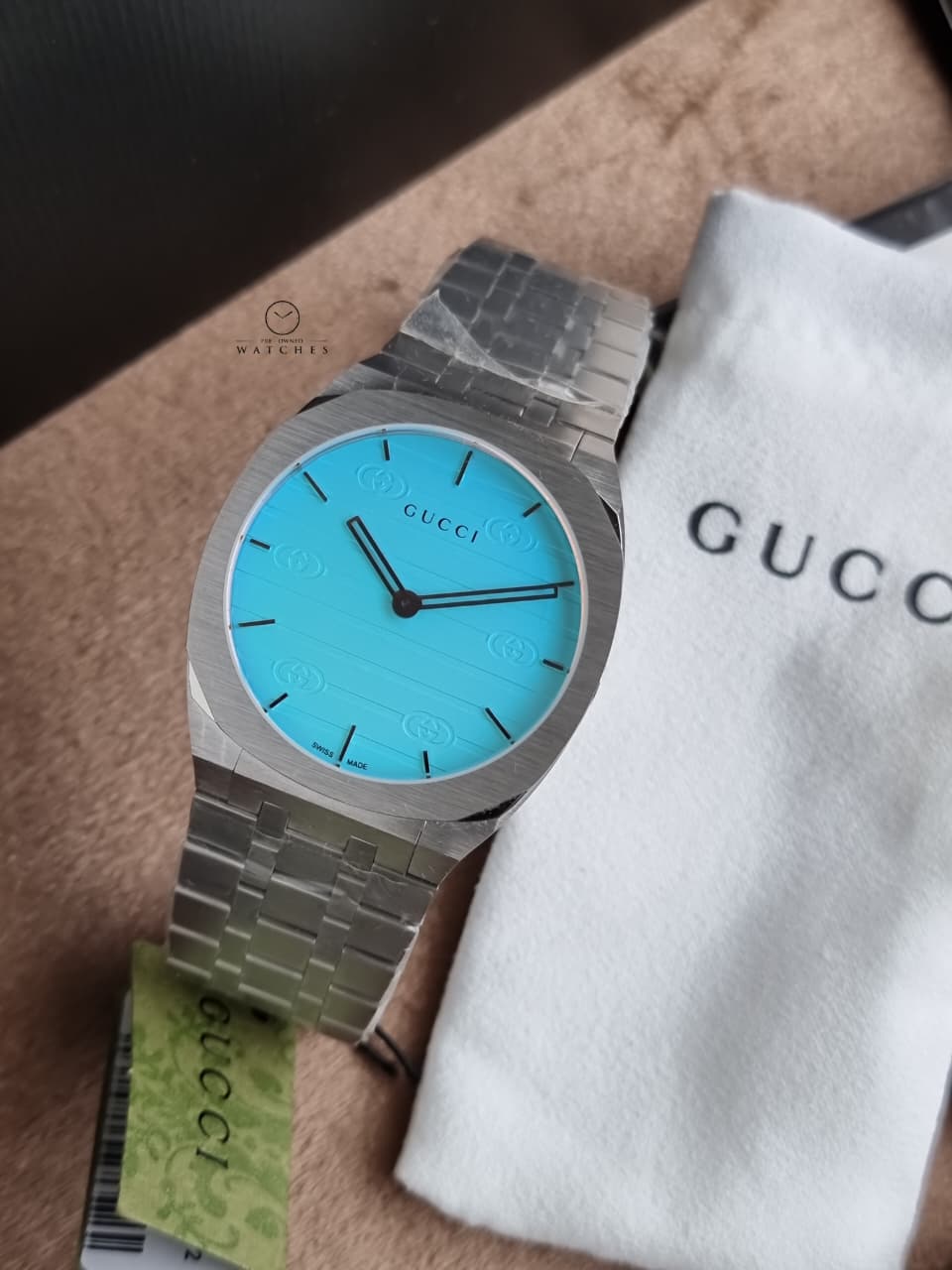 Gucci Unisex Swiss Made Quartz Silver Stainless Steel White Dial-Ocean Blue Glass 38mm Watch YA163409