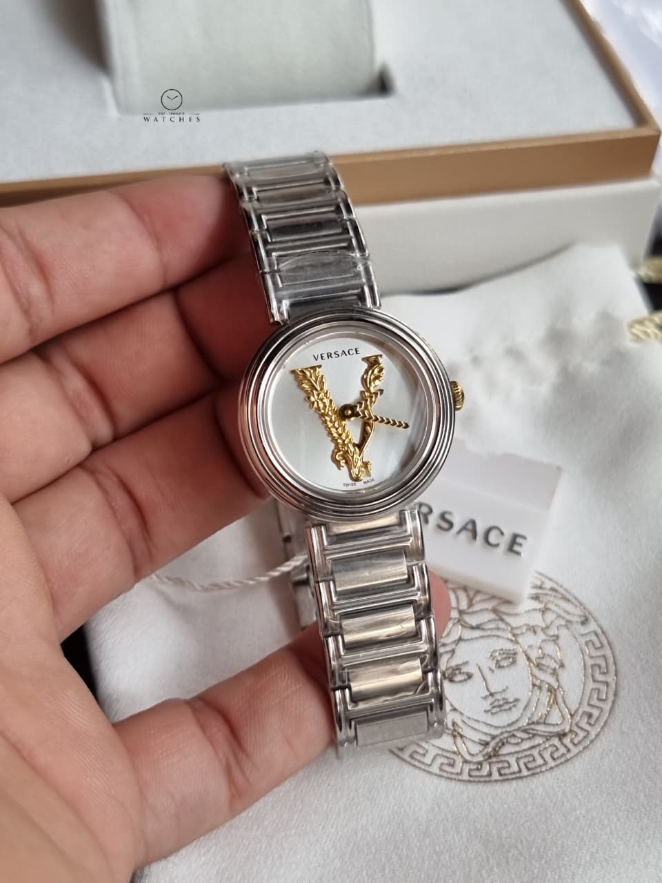 Versace Women’s Quartz Swiss Made Silver Stainless Steel Silver Dial 28mm Watch VET300621