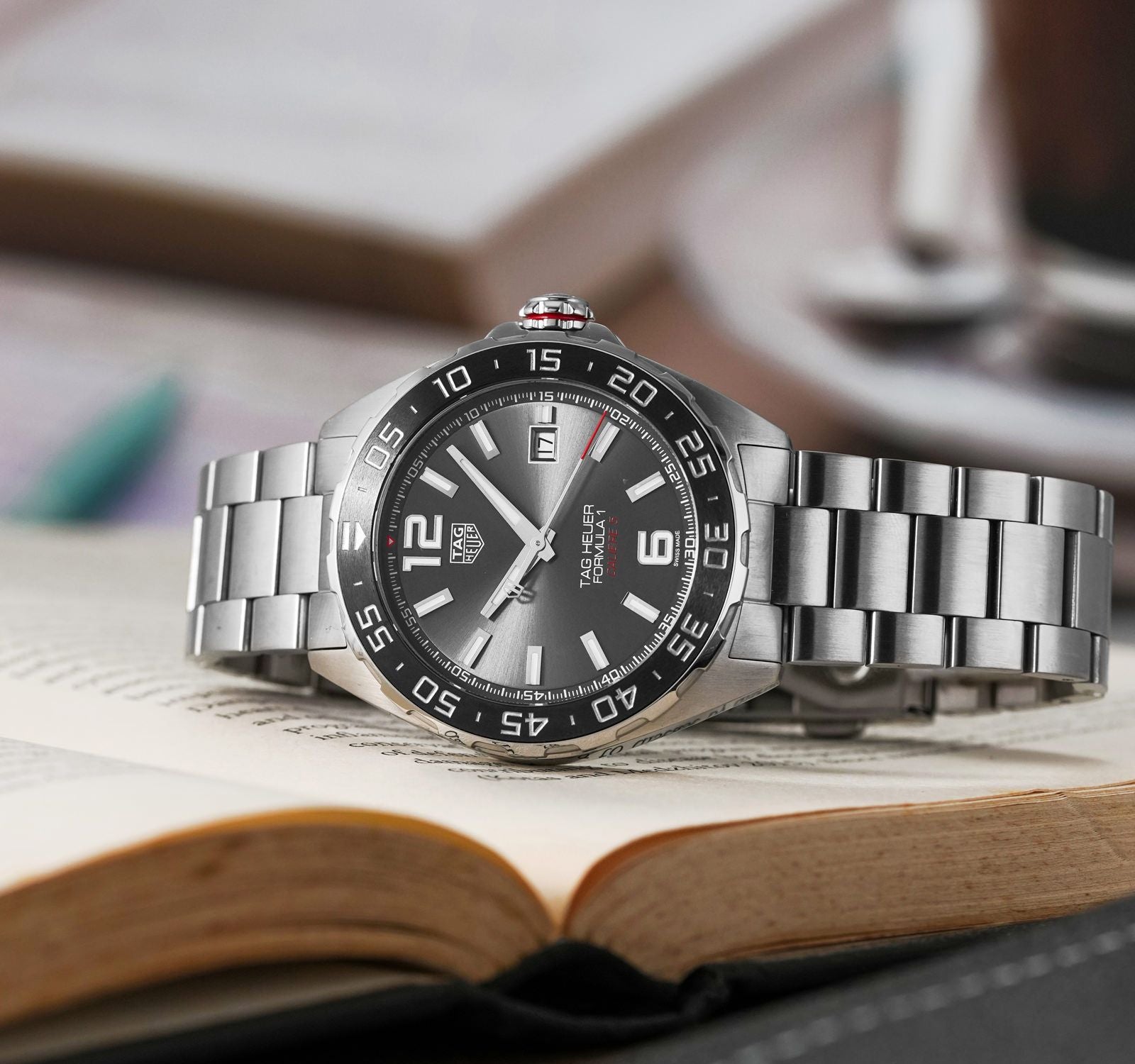 Formula 1 Calibre 5 Automatic Date 43mm Mens Watch WAZ2011.BA0842