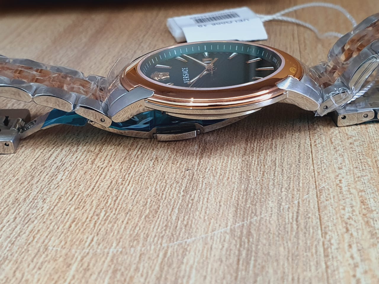 Versace Men’s Quartz Fashion Swiss Made Stainless Steel Green Dial 42mm Watch VELQ00619