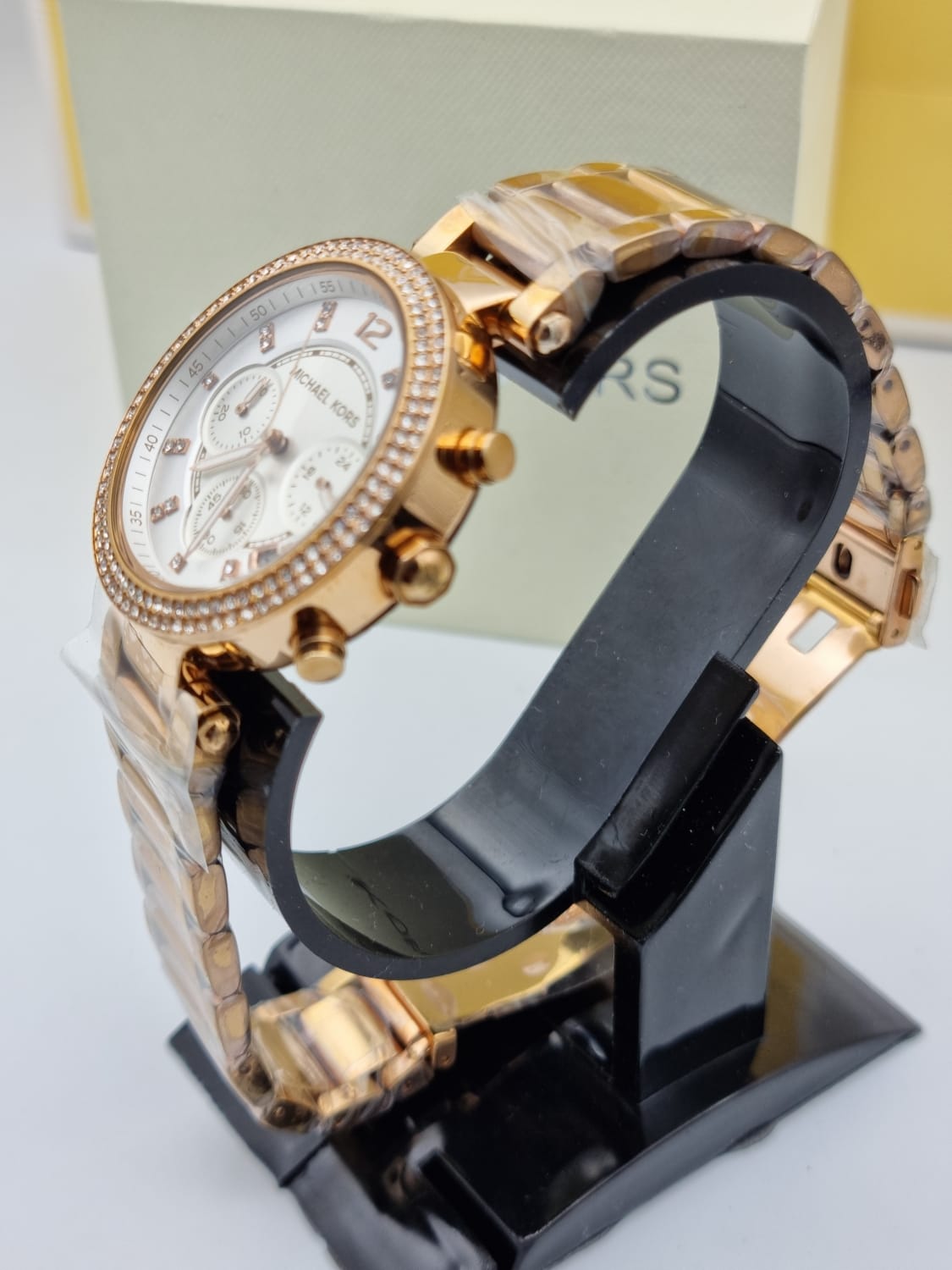 Michael Kors Women’s Quartz Stainless Steel Mother of pearl Dial 39mm Watch MK5491