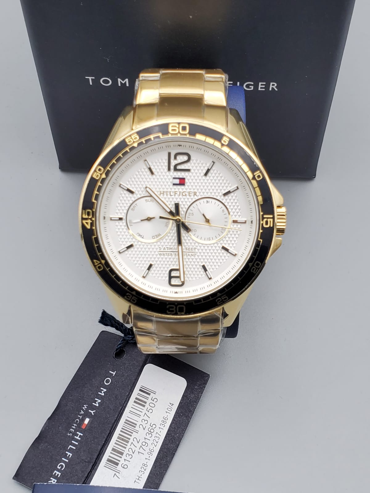 Tommy Hilfiger Men's Sophisticated Sport Quartz Watch with Gold-Tone-Stainless-Steel (Model: 1791365)