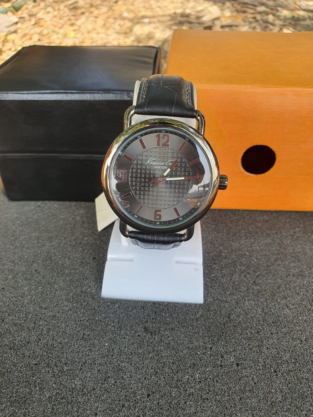 Kenneth Cole Gents Watch Black Leather Strap Black Dial KCW0000