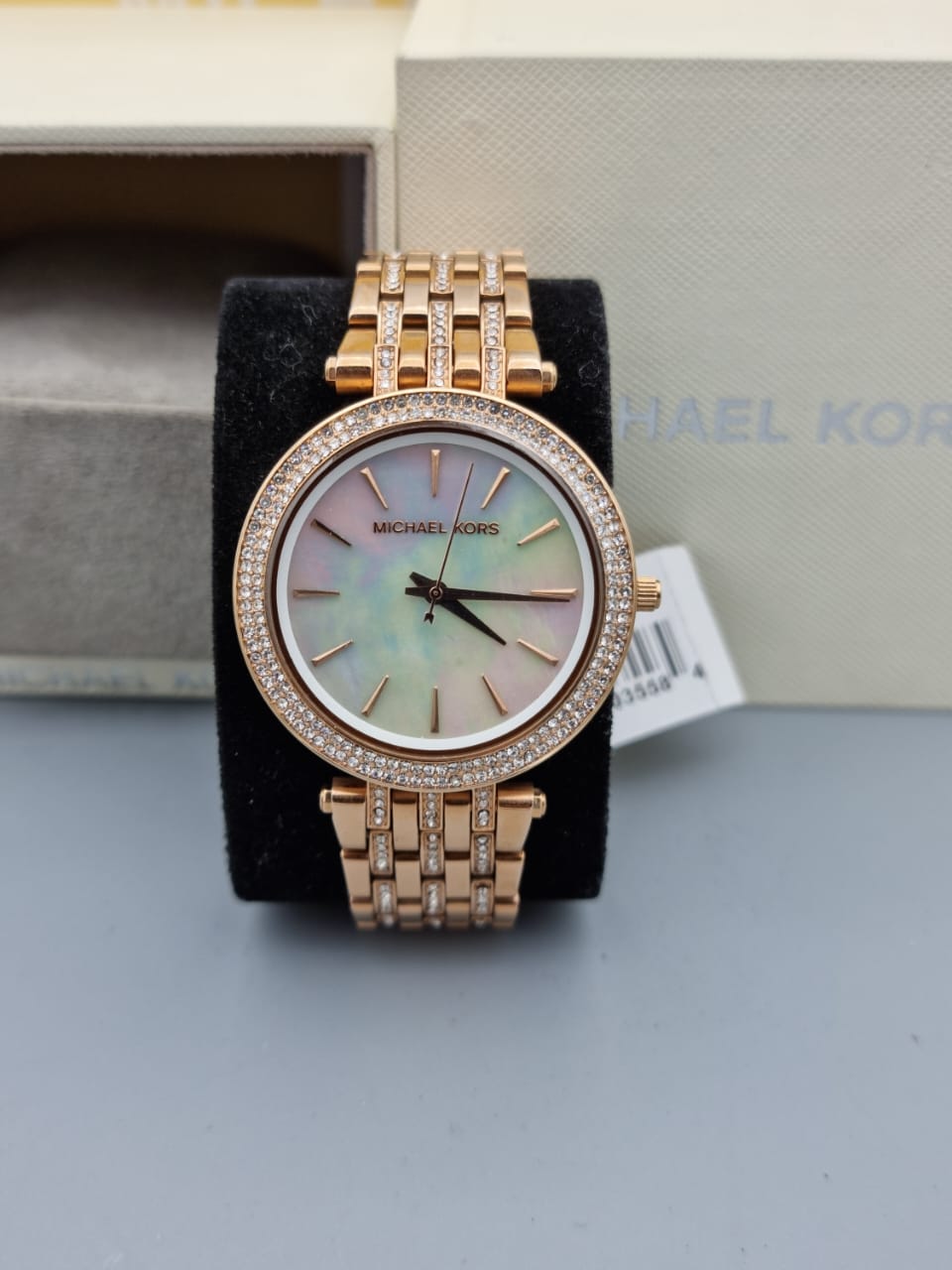 Michael Kors Women’s Quartz Stainless Steel Mother of pearl Dial 39mm Watch MK3219