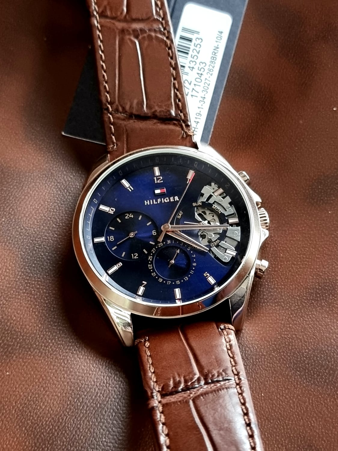 Tommy Hilfiger Leather Quartz Strap Men\'s Brown 1 44mm Watch Blue Dial